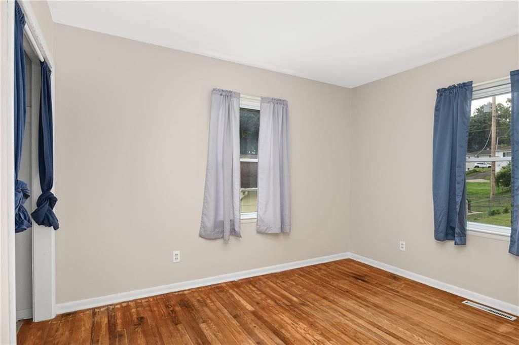 3326 Lafayette Street — photo 10