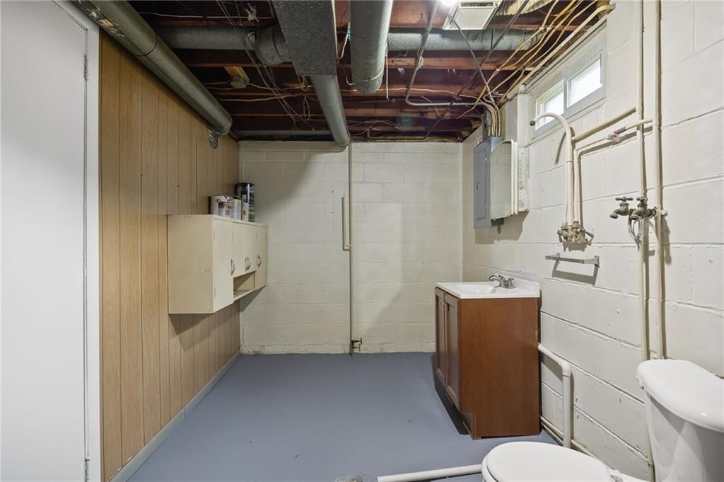 3326 Lafayette Street — photo 16