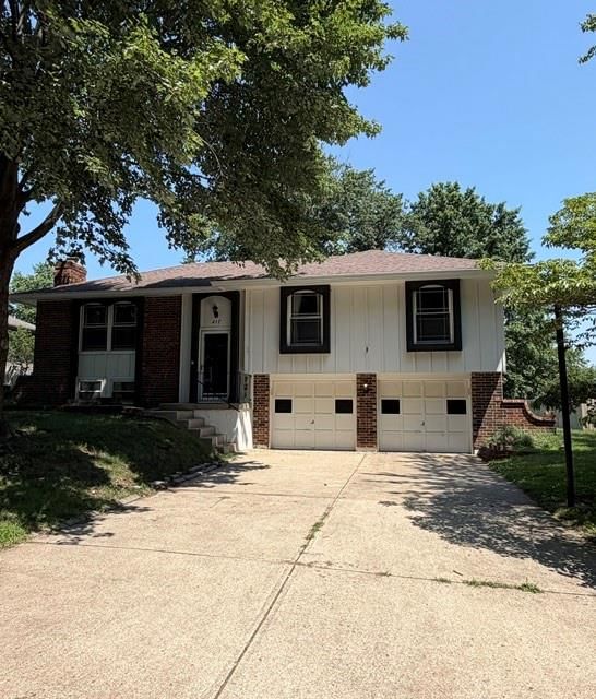 417 Stonewall Drive — photo 1