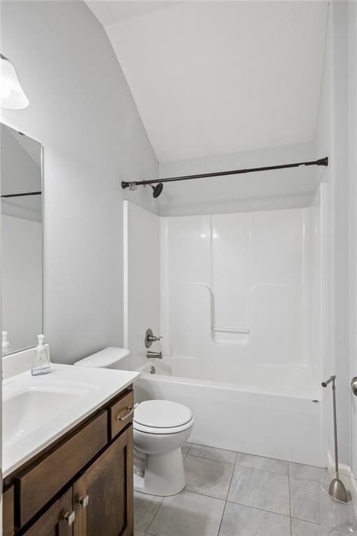 10533 N Randolph Avenue — photo 25