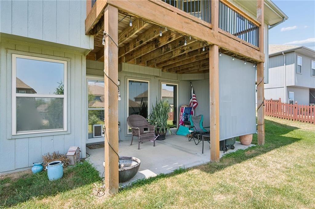 10533 N Randolph Avenue — photo 32