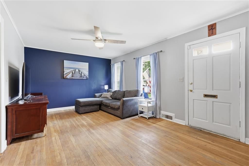 5310 Russell Street — photo 5
