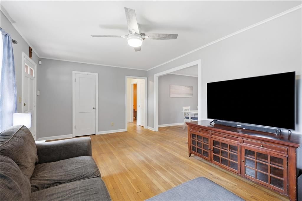 5310 Russell Street — photo 8