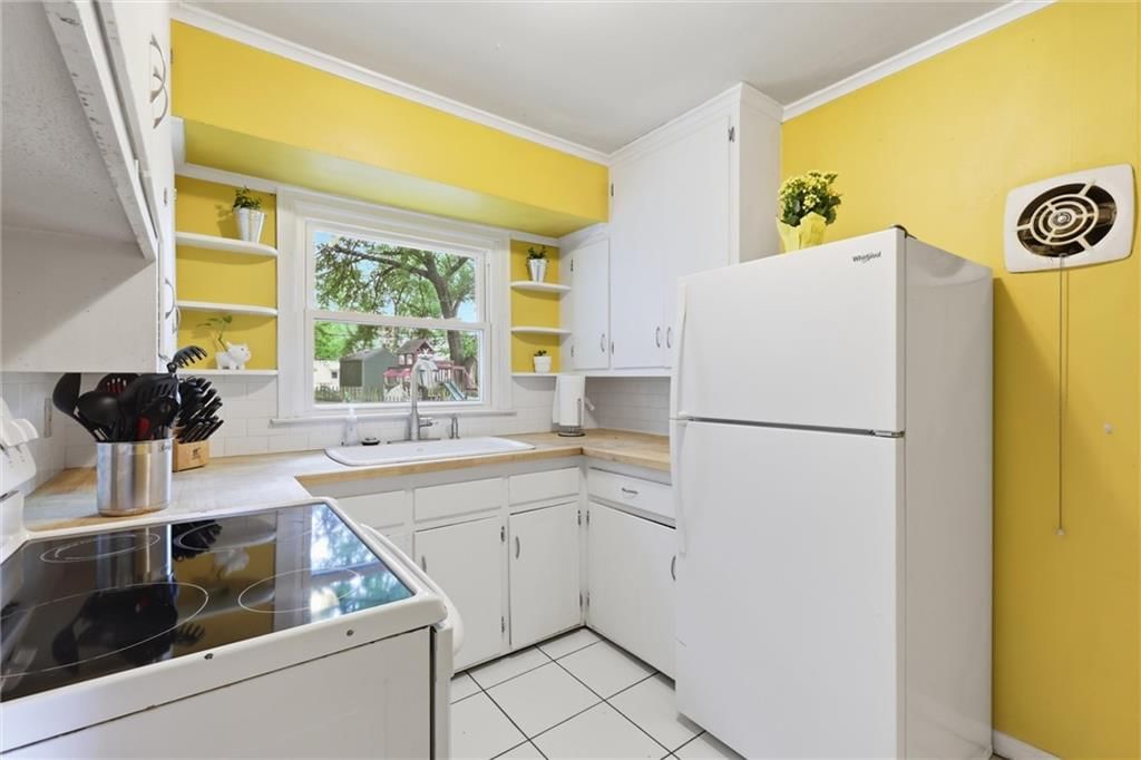 5310 Russell Street — photo 9
