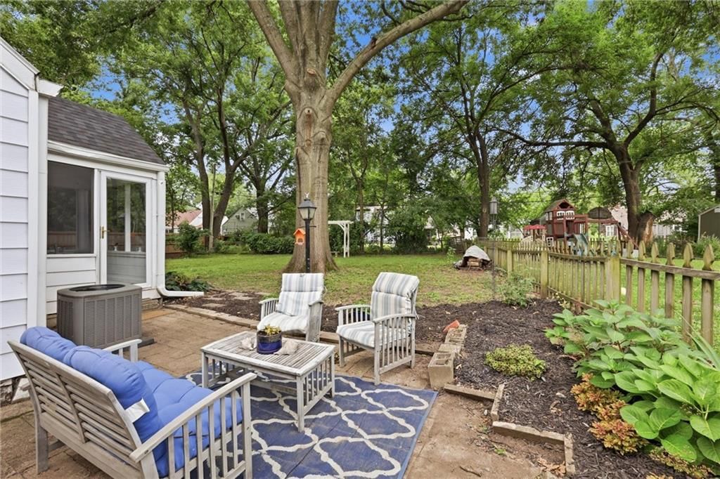 5310 Russell Street — photo 27