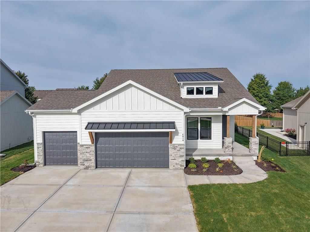 1608 SW Arbor Park Drive — photo 1