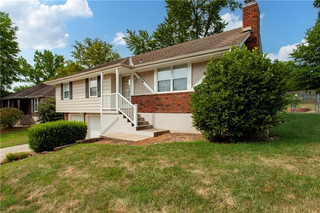 2404 Viking Drive — photo 2