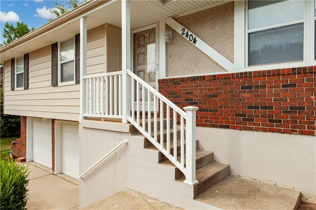 2404 Viking Drive — photo 4