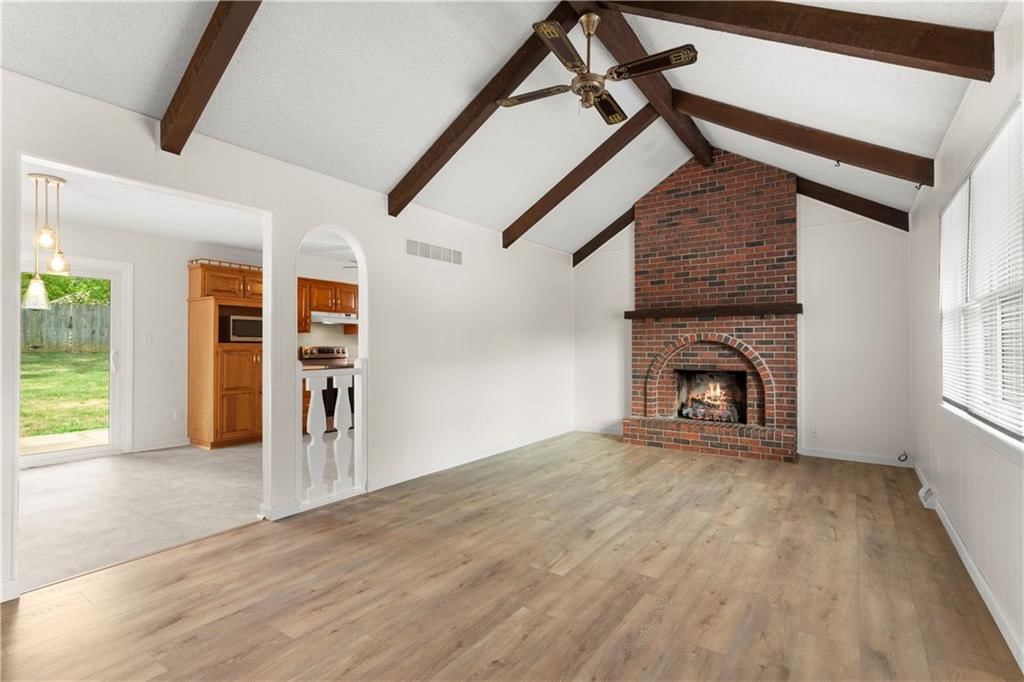 2404 Viking Drive — photo 9