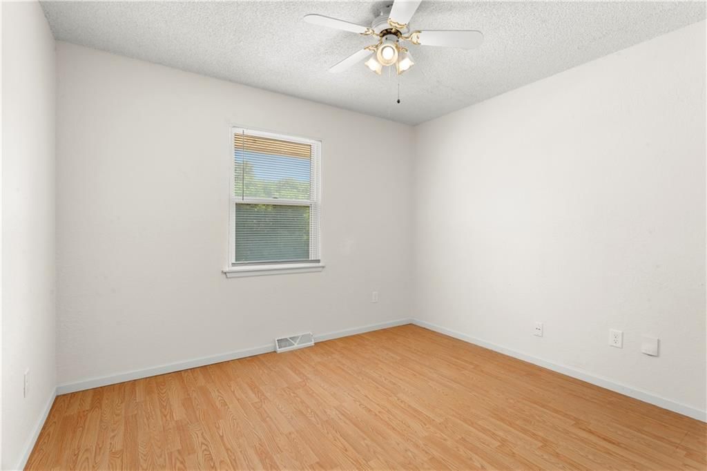 2404 Viking Drive — photo 23