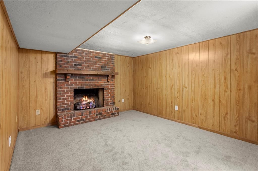 2404 Viking Drive — photo 28