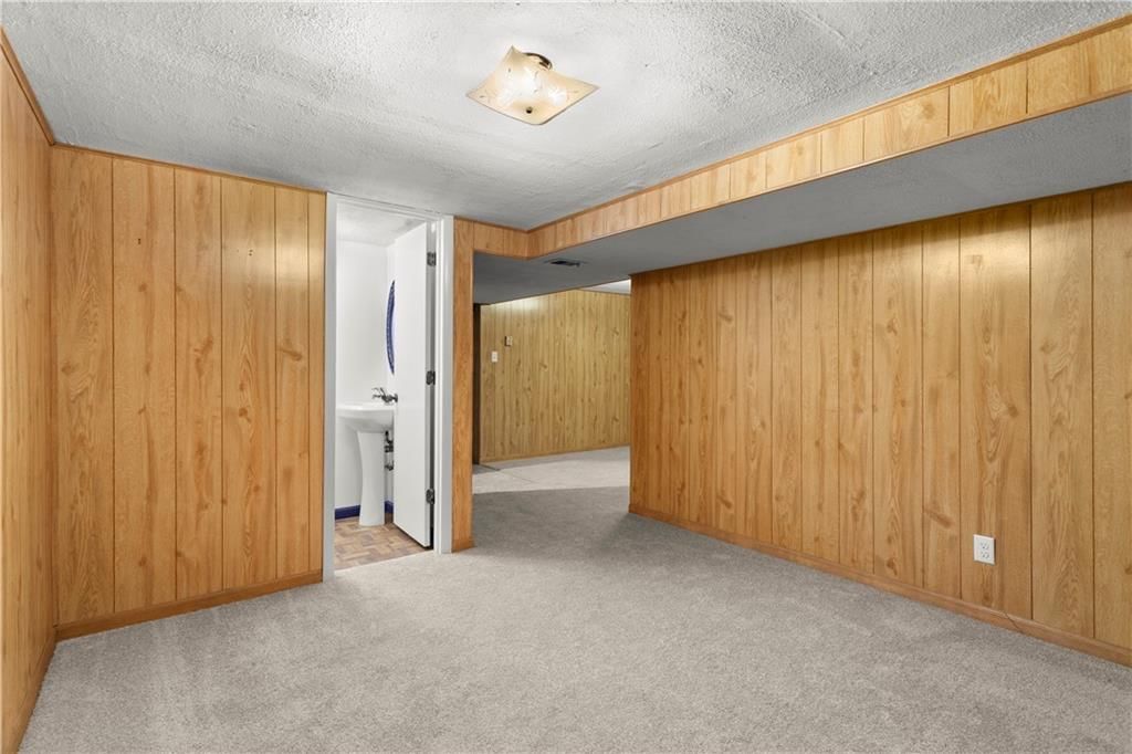2404 Viking Drive — photo 29