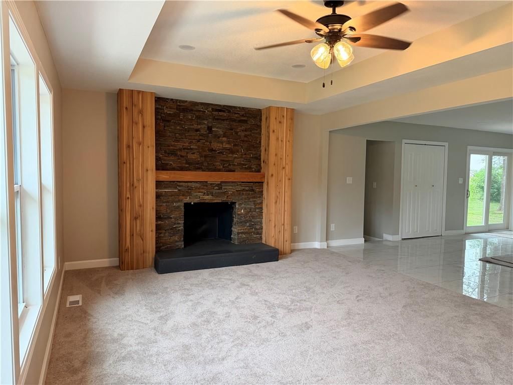 605 NE Douglas Street — photo 8