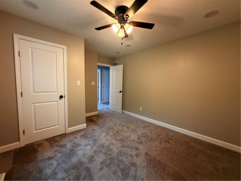 605 NE Douglas Street — photo 21