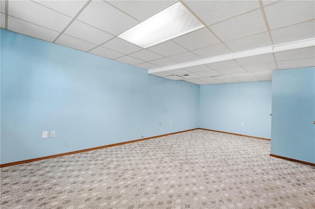 505 Blue Grass Drive — photo 32