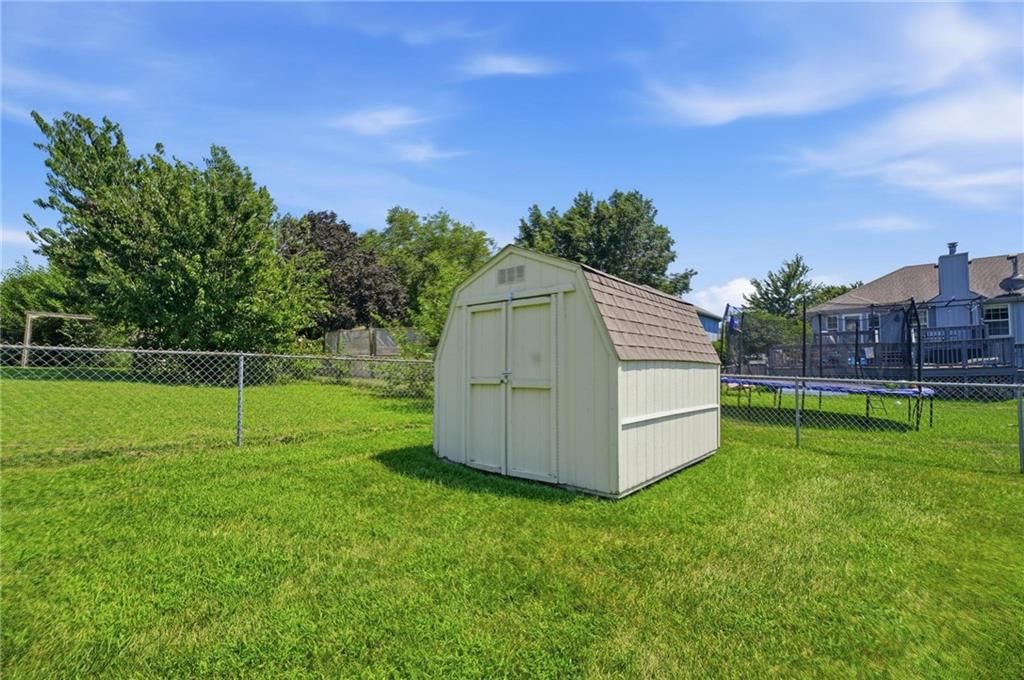 505 Blue Grass Drive — photo 39