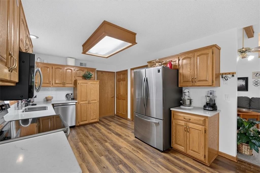 1650 N Sunset Street — photo 11