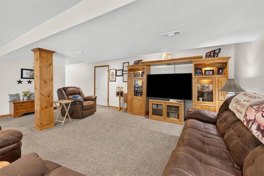1650 N Sunset Street — photo 24