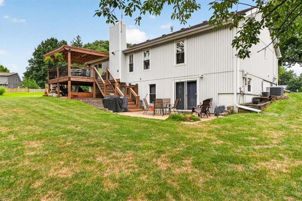 1650 N Sunset Street — photo 39