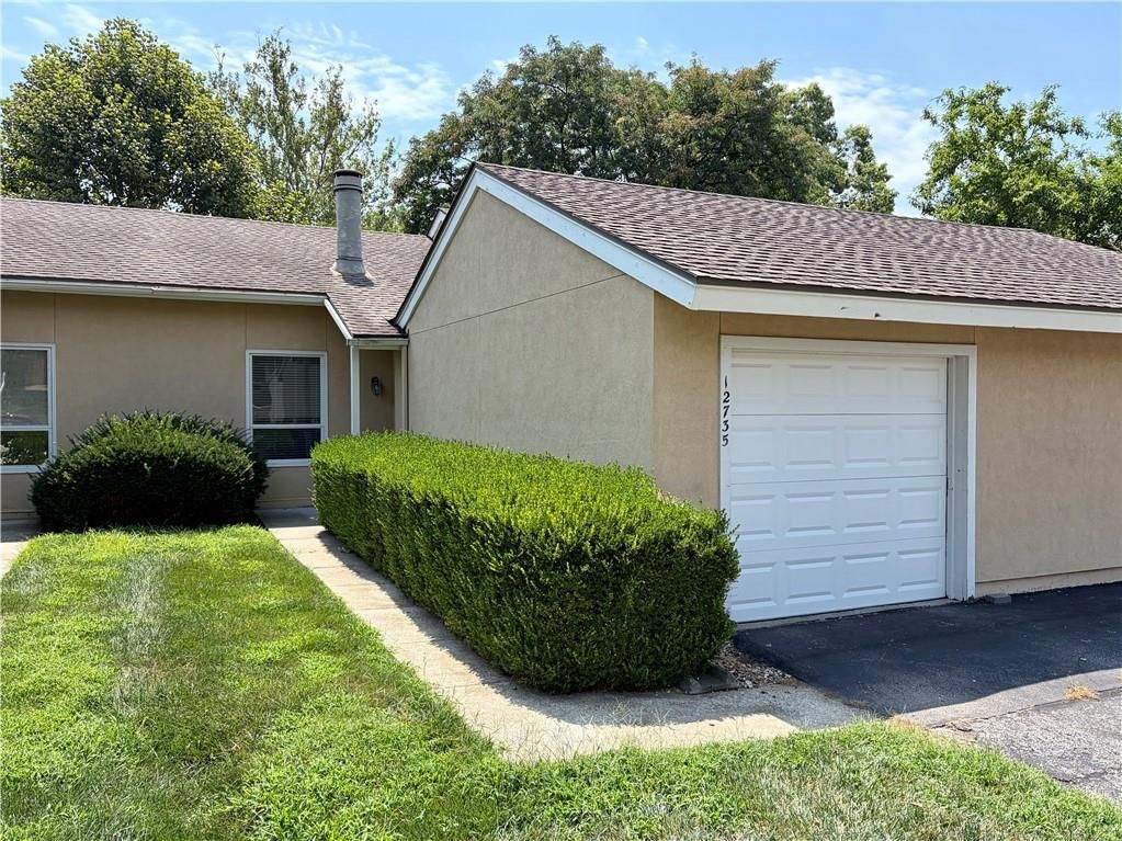 12735 W 109th Street — photo 1