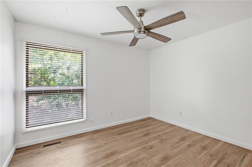 12735 W 109th Street — photo 7
