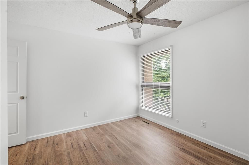 12735 W 109th Street — photo 8
