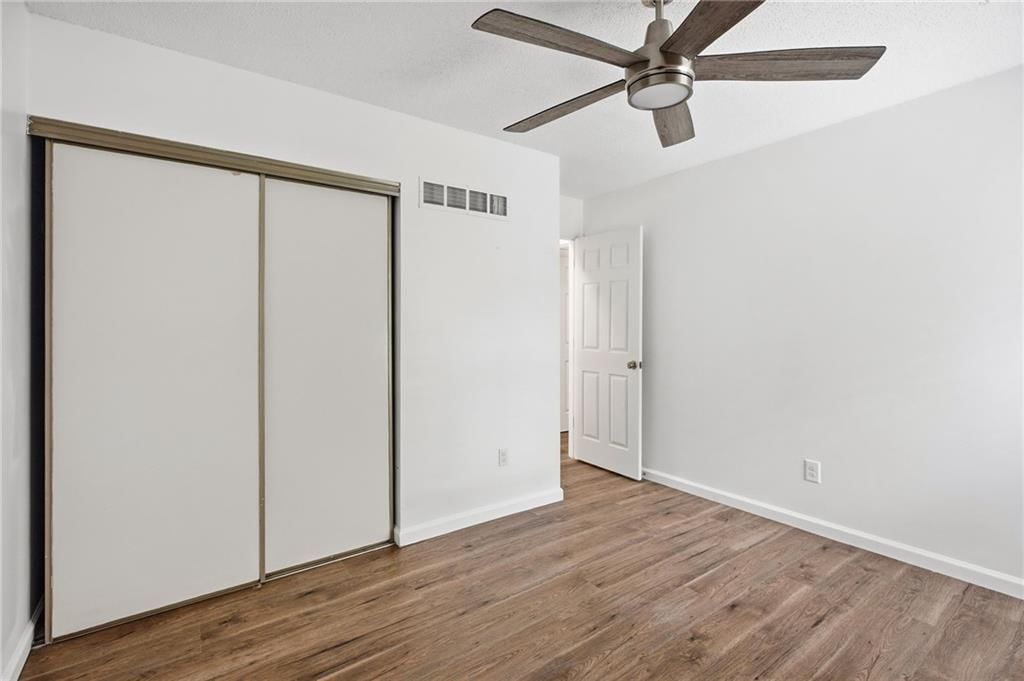 12735 W 109th Street — photo 9