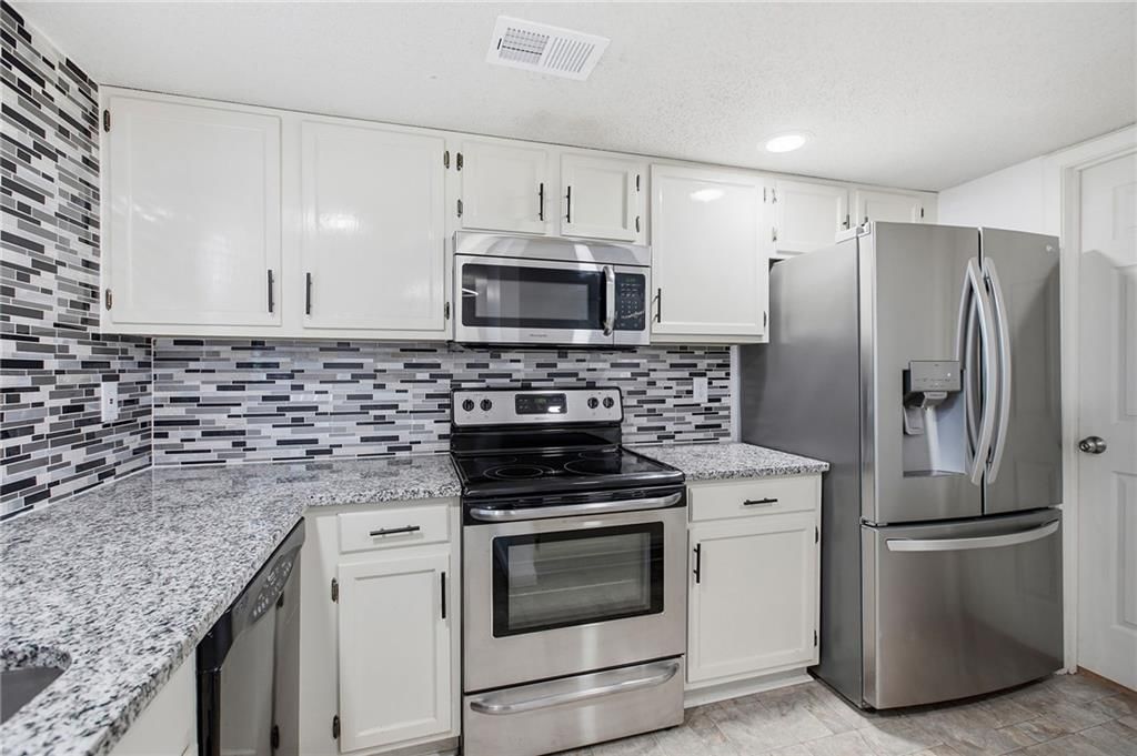 12735 W 109th Street — photo 22