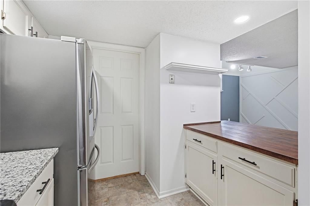 12735 W 109th Street — photo 23