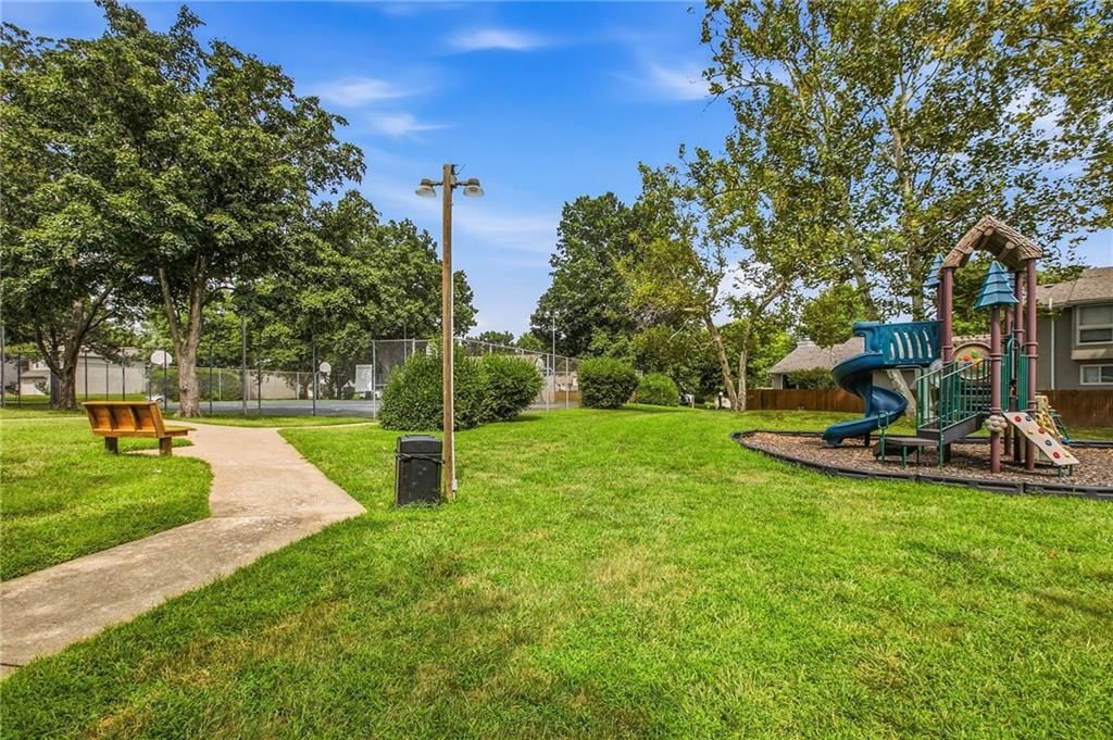 12735 W 109th Street — photo 36