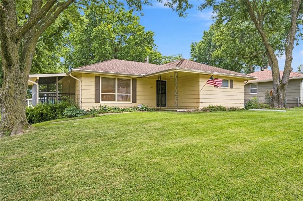 1403 Shawnee Street — photo 2