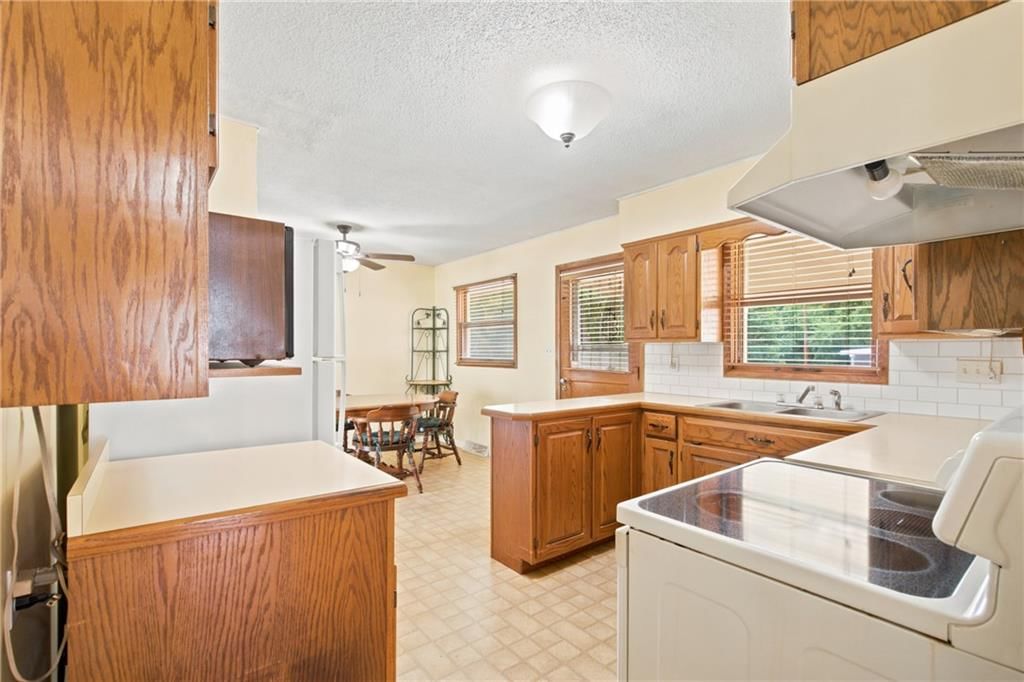 1403 Shawnee Street — photo 15