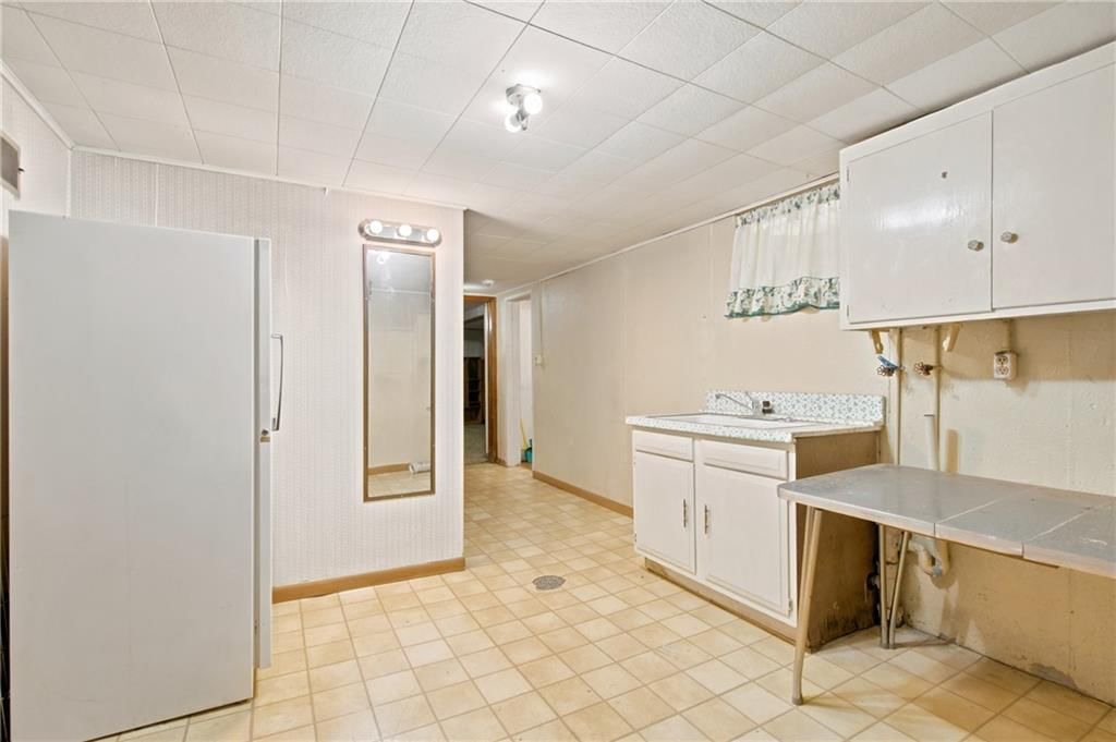 1403 Shawnee Street — photo 31