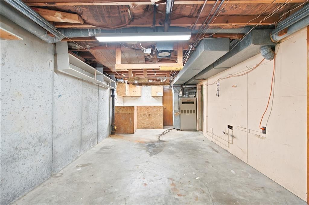 1403 Shawnee Street — photo 32