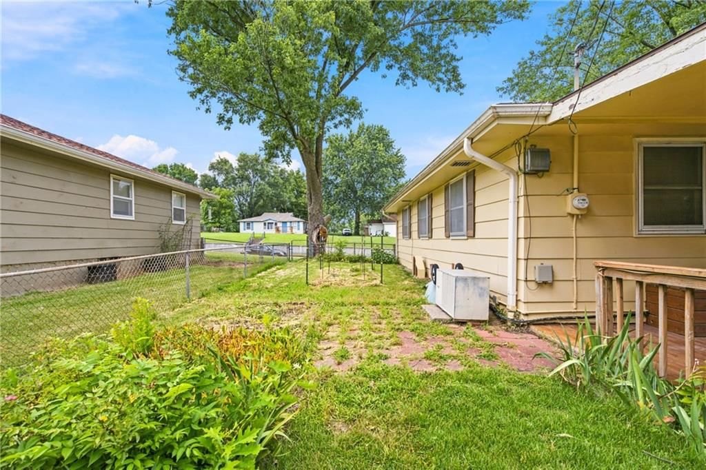 1403 Shawnee Street — photo 38