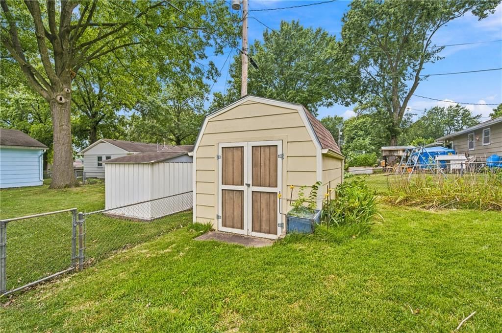 1403 Shawnee Street — photo 39