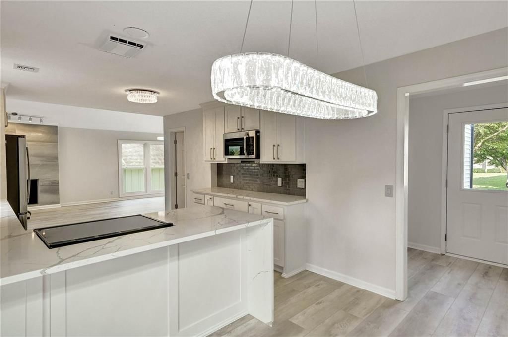 15105 Dearborn Street — photo 10