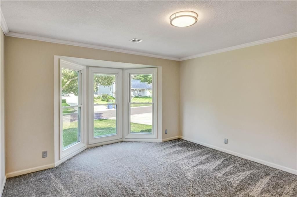 15105 Dearborn Street — photo 11