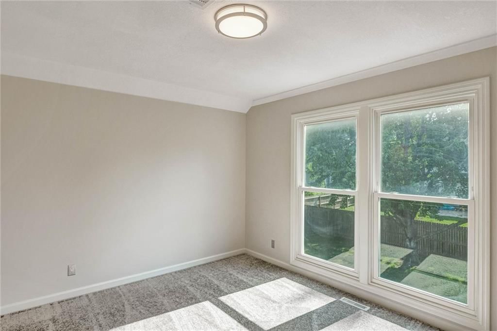 15105 Dearborn Street — photo 17
