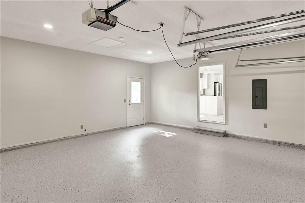 15105 Dearborn Street — photo 24