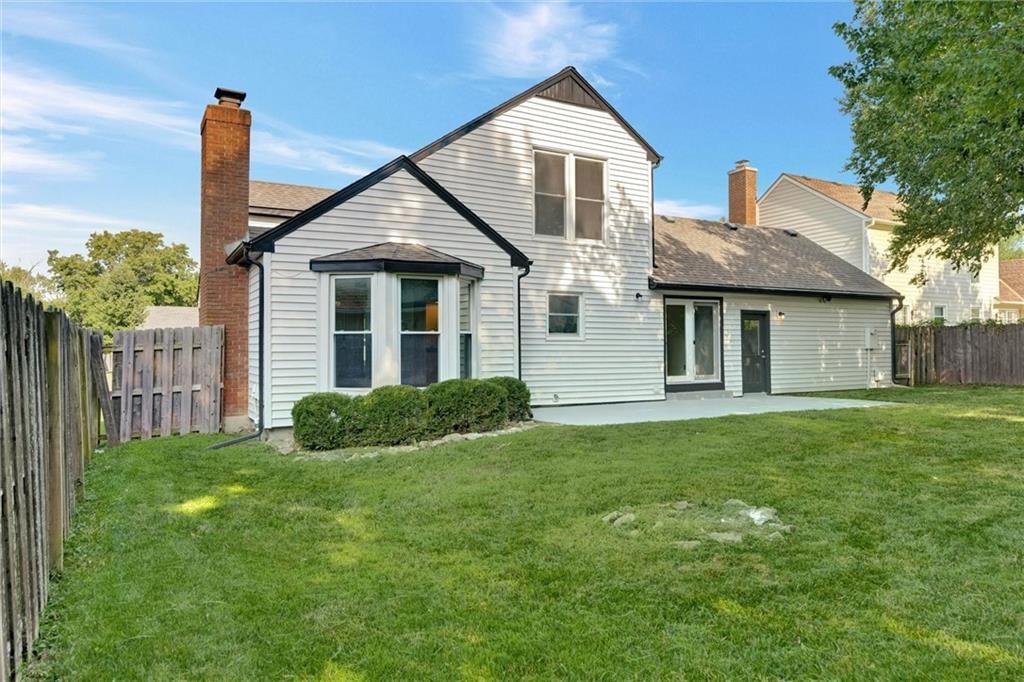 15105 Dearborn Street — photo 26