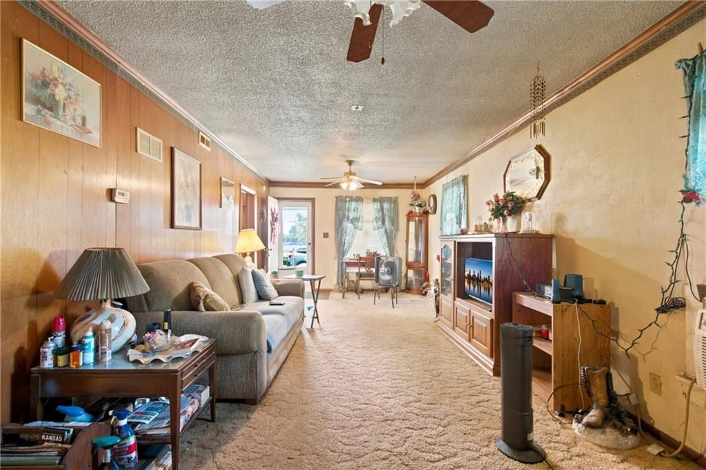 243 E 5th Avenue — photo 11