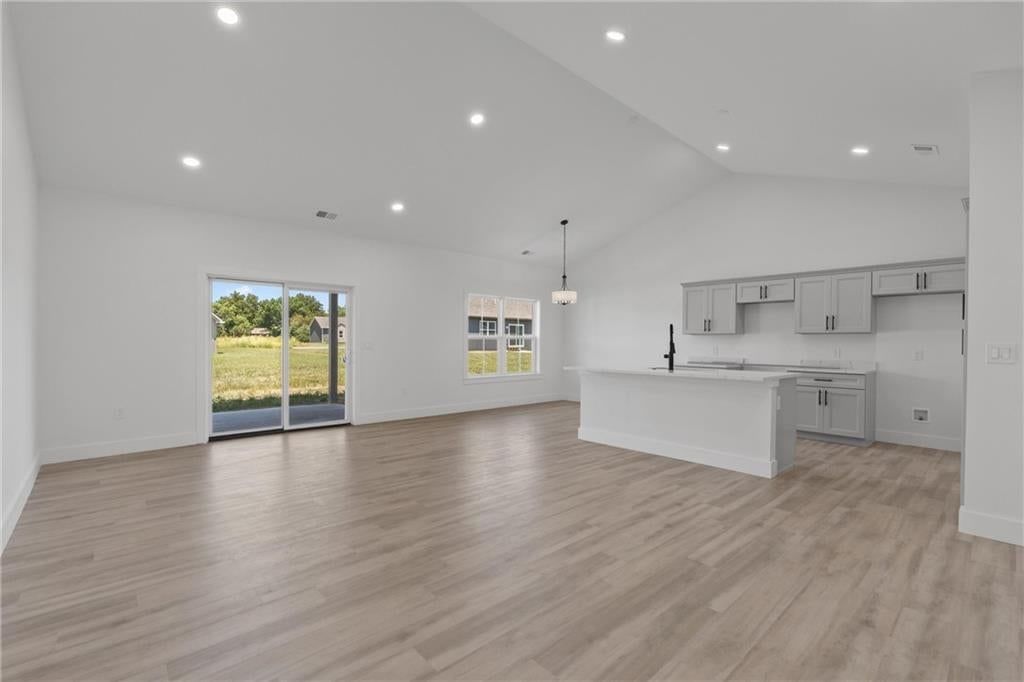 606 Catalpa Street — photo 13