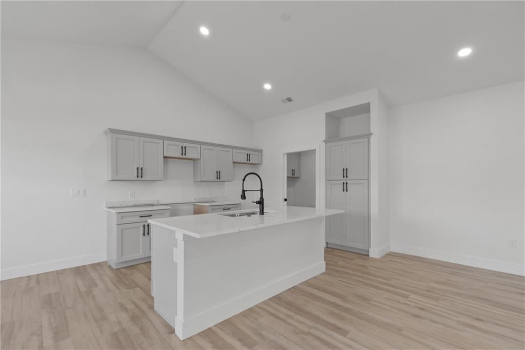 606 Catalpa Street — photo 25
