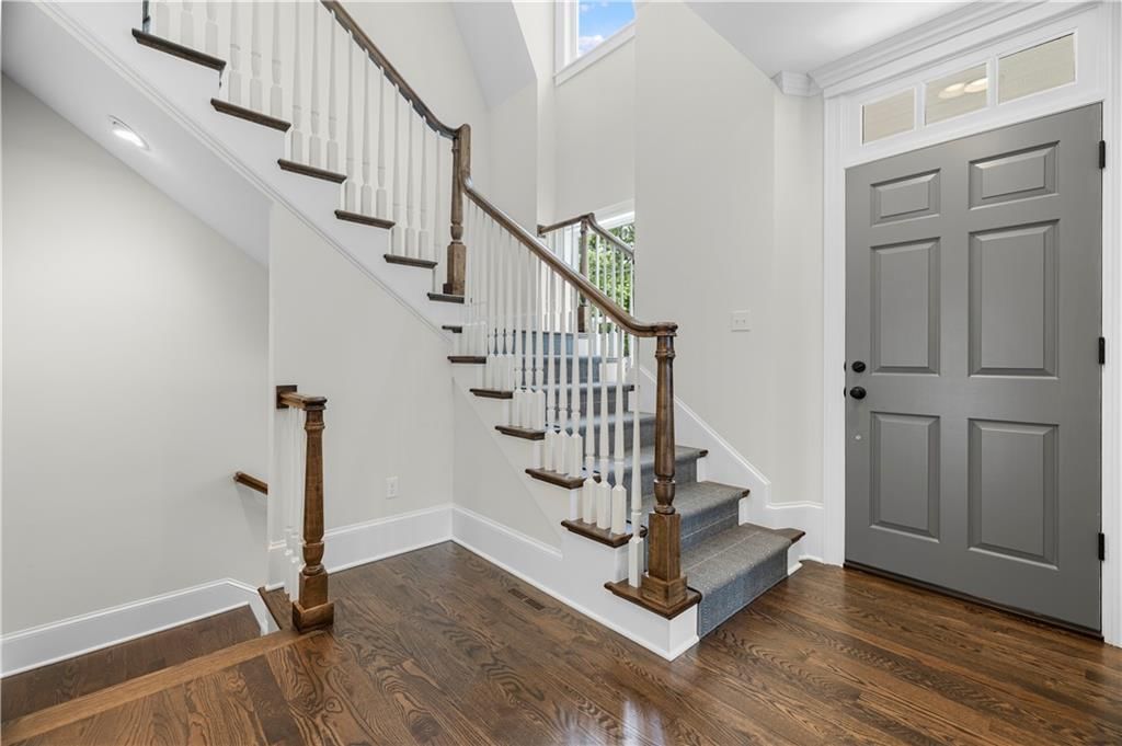 5213 W 70th Terrace — photo 4