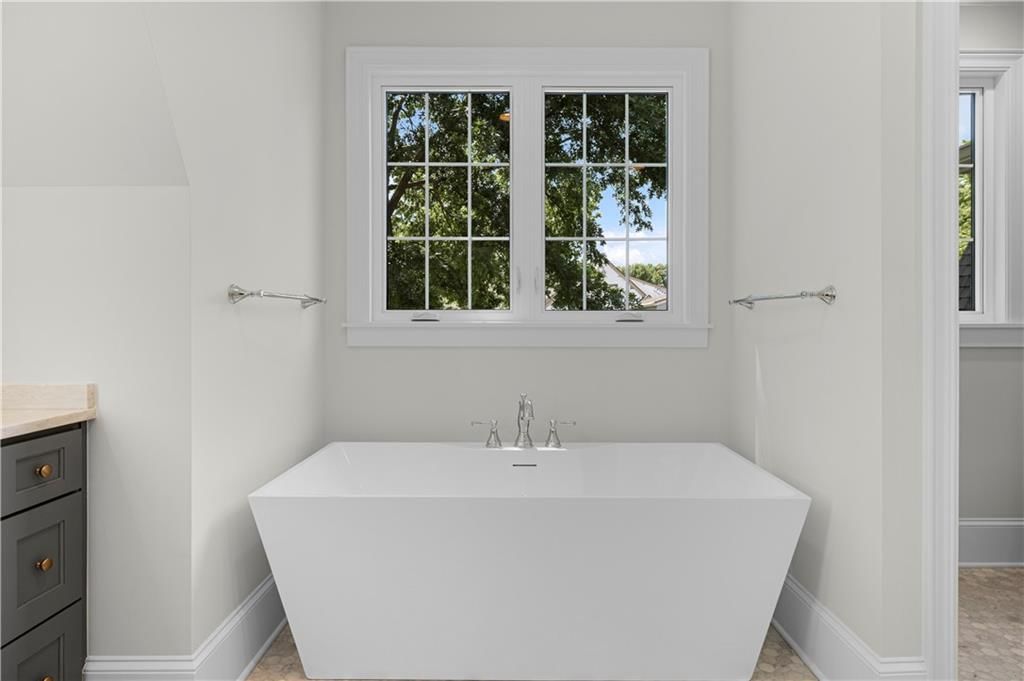 5213 W 70th Terrace — photo 32