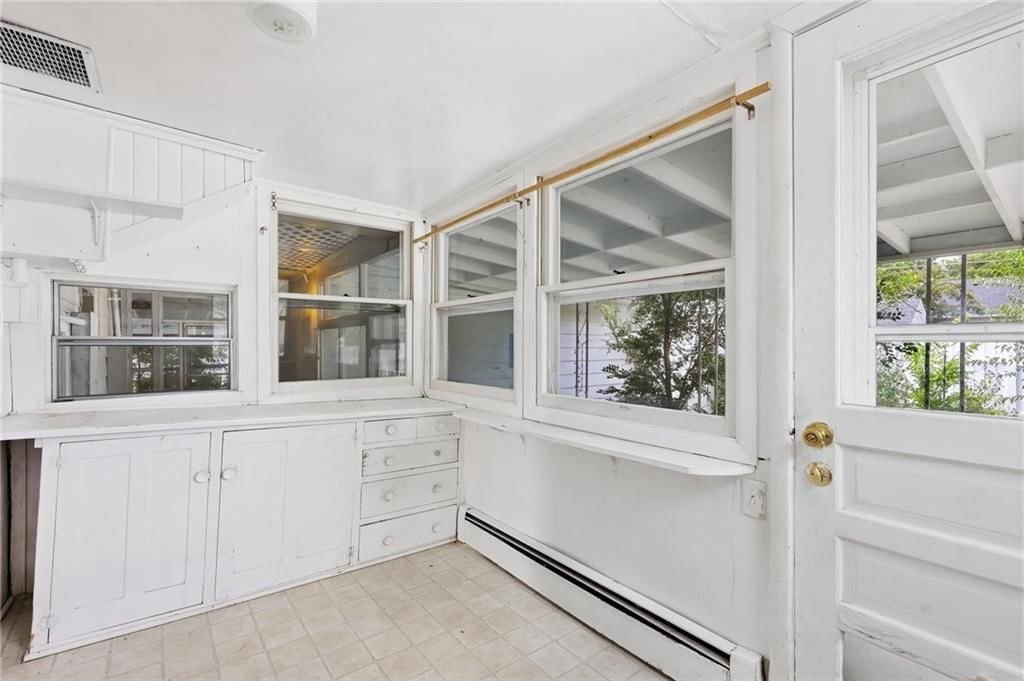 1102 S National Avenue — photo 14