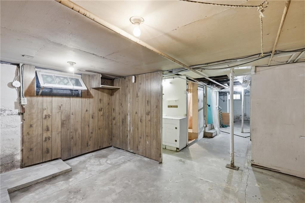 1102 S National Avenue — photo 17