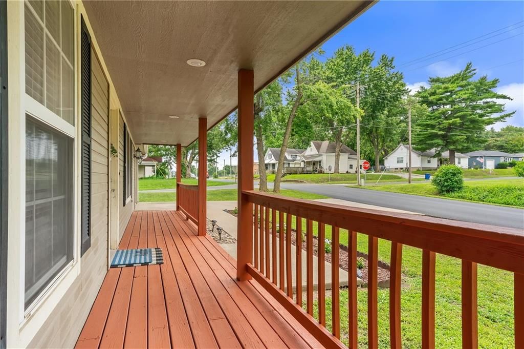 800 E North Main Street — photo 3