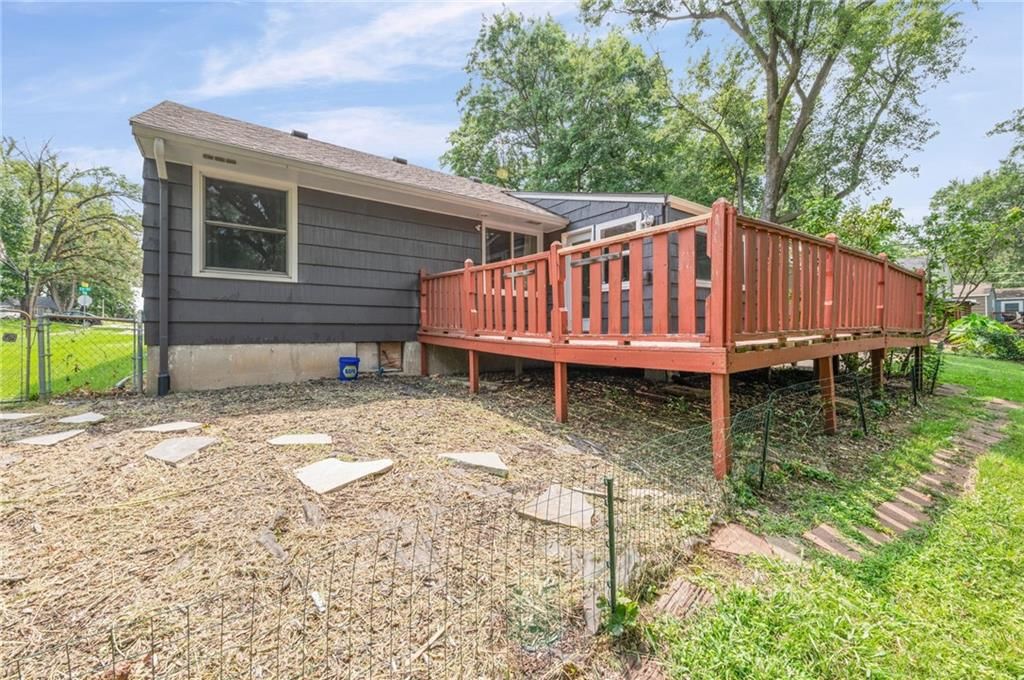 6814 W 73rd Street — photo 24